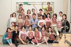 -亚太瑜伽普拉提学院