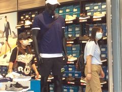 -SKECHERS 斯凯奇(上海国际时尚中心店)