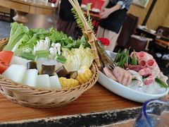 -樾餐厅泰式海鲜火锅(民歌湖店)
