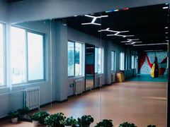 -悦动体能篮球羽毛球网球(三里河店)