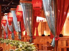 -老滇山寨•云南特色菜•地方菜•民族风情歌舞表演(金碧店)