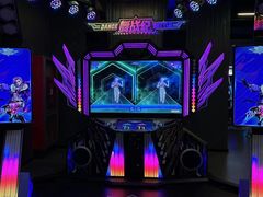 -极限PLAY运动娱乐新世界·团建派对潮玩休闲馆·室内蹦极高空游乐园