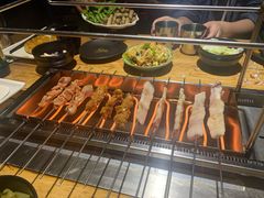 会自己转的烧烤炉-悦屋老板娘的烤肉店(紫薇田园店)