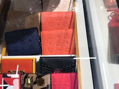 -MCM(比斯特上海购物村店)