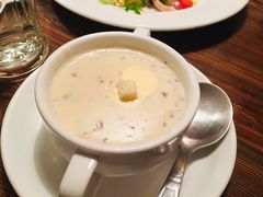 奶油蘑菇汤-宝莱纳啤酒花园餐厅PAULANER BRAUHAUS Nanjing(广州路店)