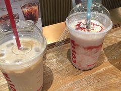草莓优酪乳酷乐冰-COSTA COFFEE(成都来福士店)