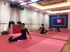 -米娜凯威少儿礼仪艺术教育(南海新凯广场店)