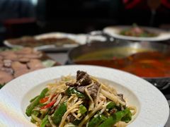 -伴山牛贵州黄牛肉火锅·苗疆非遗艺术餐厅(上海首店)