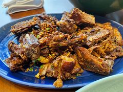 鲜花椒爆香酥鸭架-君悦酒店·1881·北京烤鸭