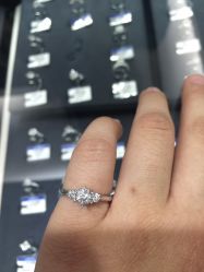 威德钻石-克拉钻专家&D色大本营-威德钻石-克拉钻大本营(南京东路店)