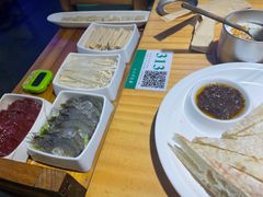 -小小河边鱼(天润城店)