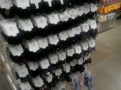 -名创优品(广州萝岗万达广场店)