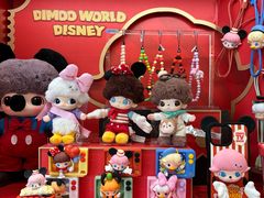 -泡泡玛特POPMART(黄岛新城吾悦店)