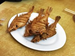 炸偏口鱼-方城小吃店