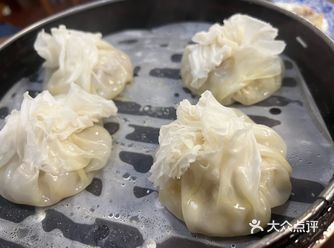#0元玩转这座城这家烧麦店里人非常多，大部分是老顾客