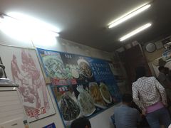 等位区-门框胡同百年卤煮(前门煤市街店)