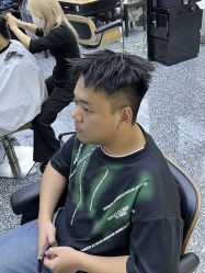 点击看大图 -藤野造型专业烫染接发