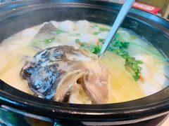招牌鱼头煲-品渔味湖鲜馆(拈花湾店)