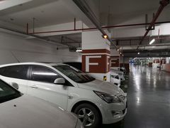 -奉贤宝龙城市广场·停车场