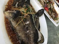 -四川小胡子海鲜(丁村万人海鲜广场店)