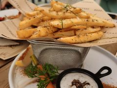 -Mark&Mars Restaurant