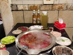 -洞亭火锅(防空洞总店)