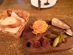 -羽深肉铺 Steak & Wine