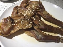 -兔行天下-鸿鹤鲜锅兔(中海国际店)