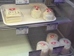 -白玉兰食品甜凤店(合生汇店)