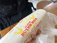 -Bánh Mì Huynh Hoa