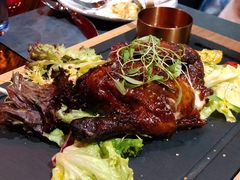 招牌脆皮烤春鸡-YUE·6·西式融合餐厅(外滩六号店)