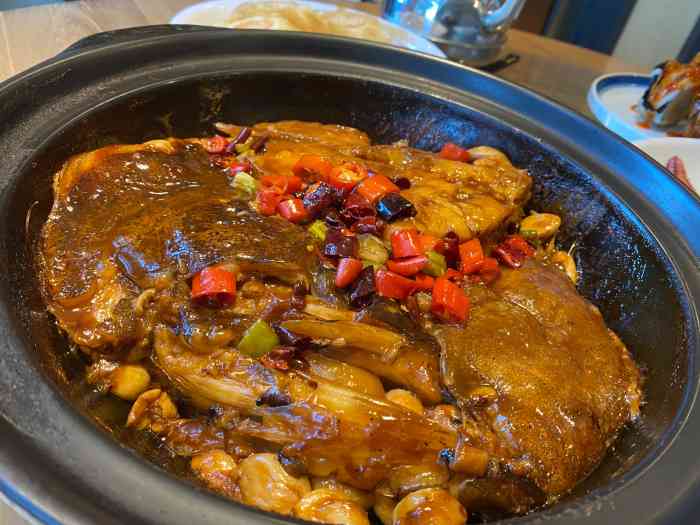 新时代大酒店(劲松一路店)-"蝶鱼头非常好吃,人挺多的,就是不好停车.