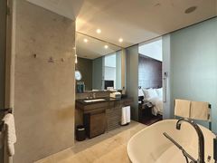 -广州天河希尔顿酒店