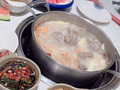 -三人行骨头王火锅(长寿店)