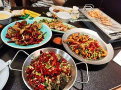 -曼听小寨海鲜烧烤·大连辣炒大王(盖州街店)