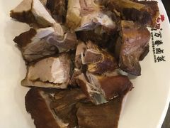 -老鼎万春卤菜(鹭湖宫8区店)