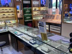 -光明眼镜·蔡司授权(徐泾店)