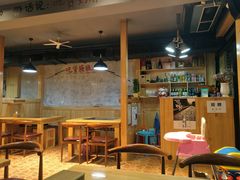 大堂-小黑猪石板烤肉(皇冠花园店)