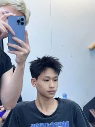 点击看大图 -藤野造型专业烫染接发