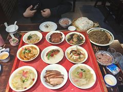 -蓝田九大碗民俗食府(蓝田店)