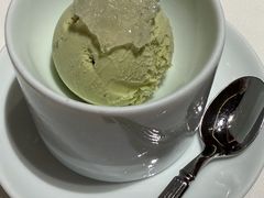 燕窝牛油果冰淇淋-新荣记(椒江店)