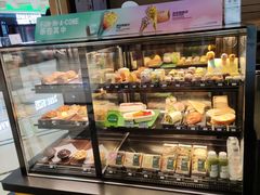 面包甜点陈列柜-星巴克(广州中华广场B1层店)