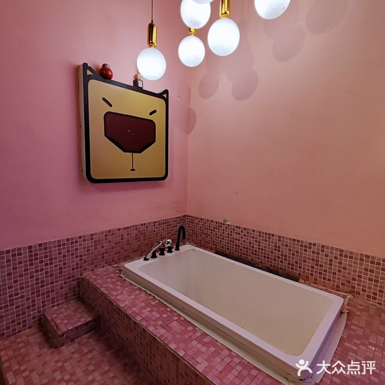 三里屯超火的萌宠店,来和巴拿马水豚亲密接触吧🎀