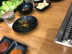 -肉甲韩国木炭烤肉(新壹街1店)
