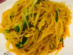 -香巴拉云南餐厅(华莱坞店)