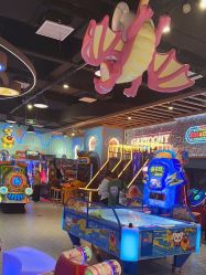 -卡通尼乐园(武汉凯德1818店)