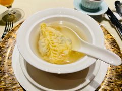 花胶灌汤饺-皇朝会.经典传统粤菜(外滩店)