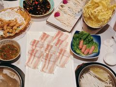 -泓炙颐凤鲜海鲜火锅料理(桐乡店)