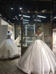 -Lady  Jane高端婚纱礼服馆