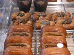 -VERIE BAKEHOUSE